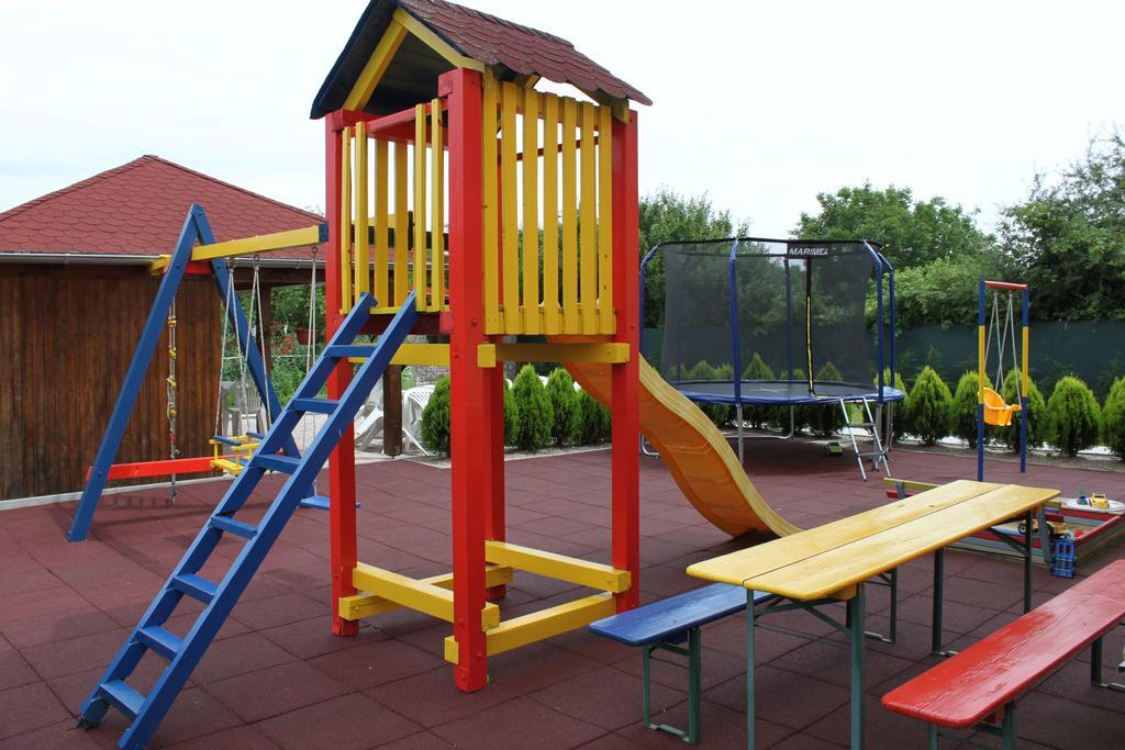 Privat Arcadia Apartment Podhajska Luaran gambar