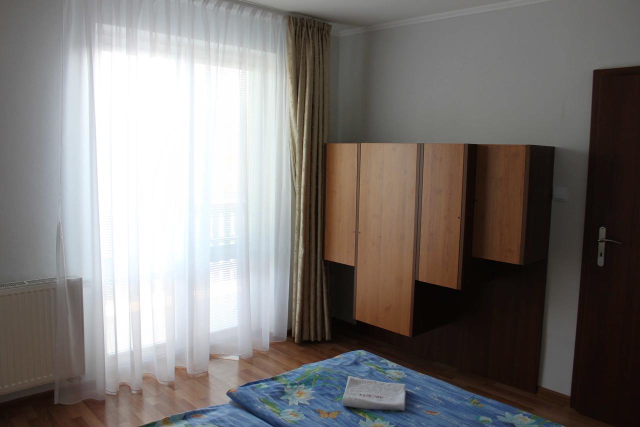 Privat Arcadia Apartment Podhajska Luaran gambar