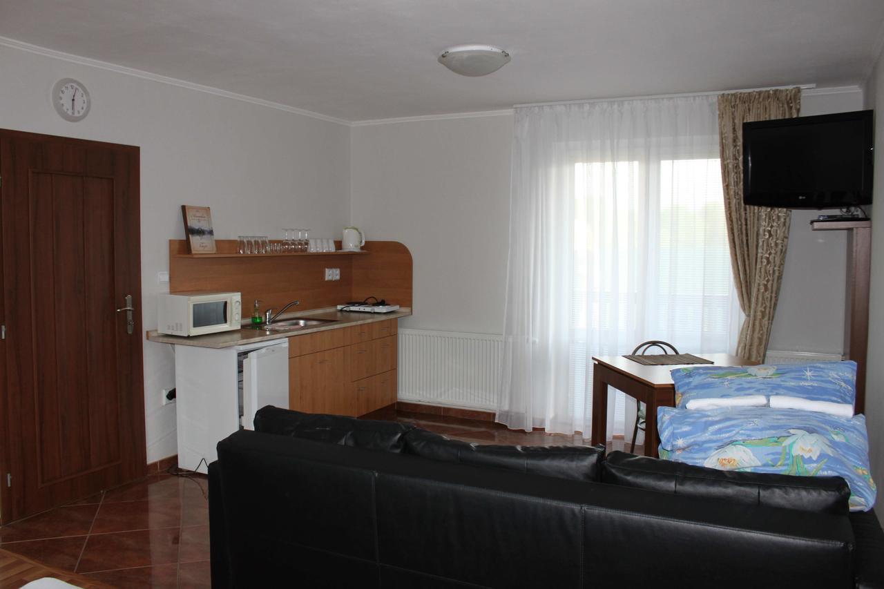Privat Arcadia Apartment Podhajska Luaran gambar